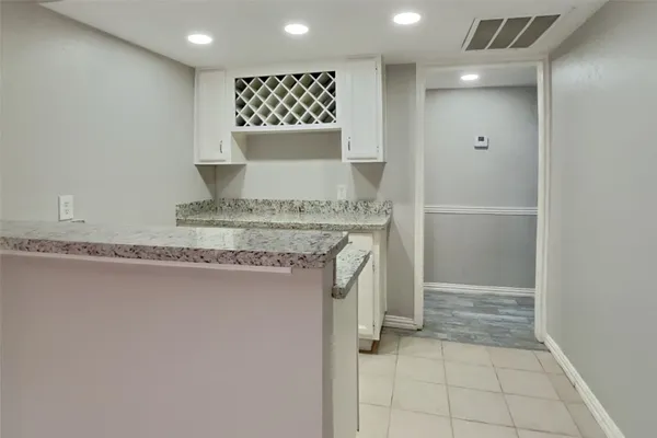 $2,095 | 18106 Navajo Trail Drive, Spring, TX 77388