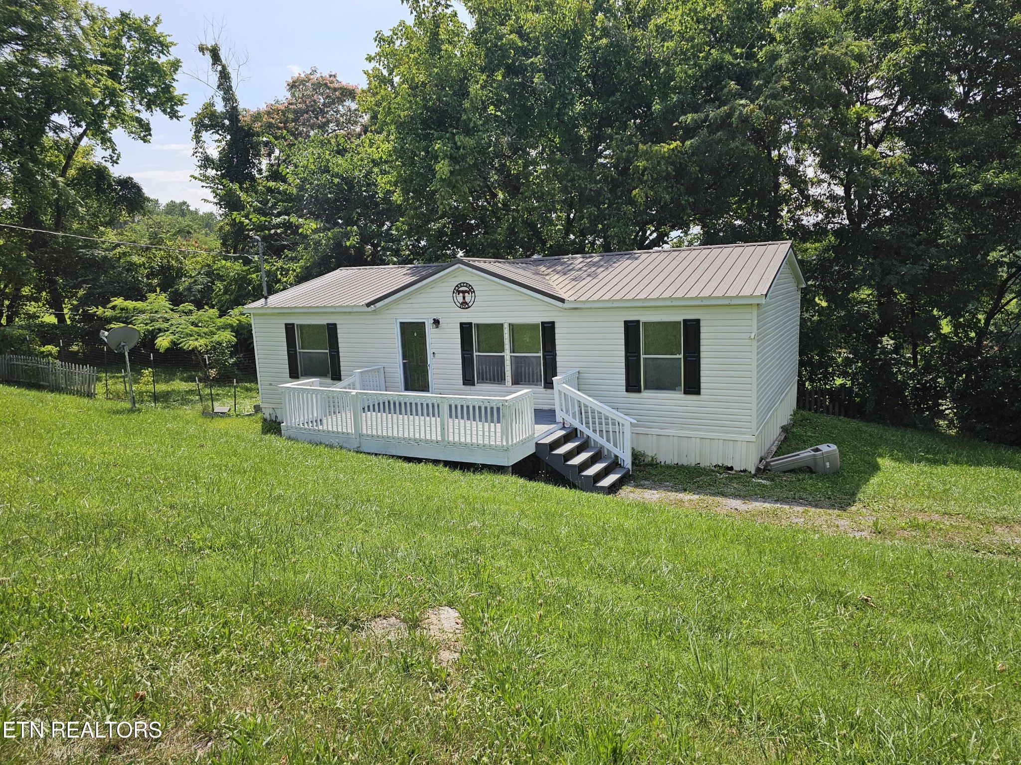 277 Coolidge Road La Follette, TN 37766 - Photo 1 of 12 Gallery Image 1