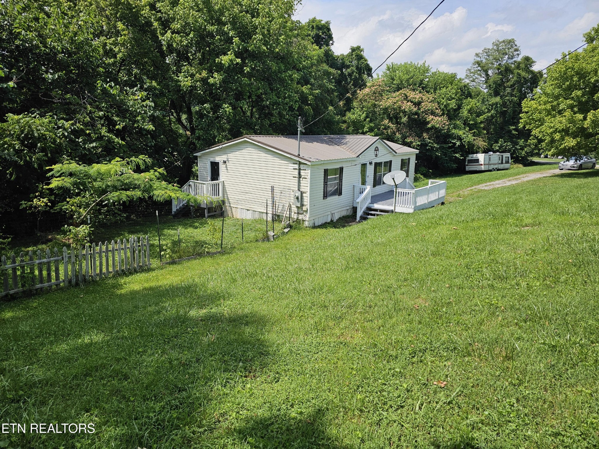 277 Coolidge Road La Follette, TN 37766 - Photo 2 of 12 Gallery Image 2