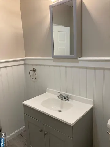 $1,650 | 1255 Paterson Plank Road, Unit 2R, Secaucus, NJ 07094