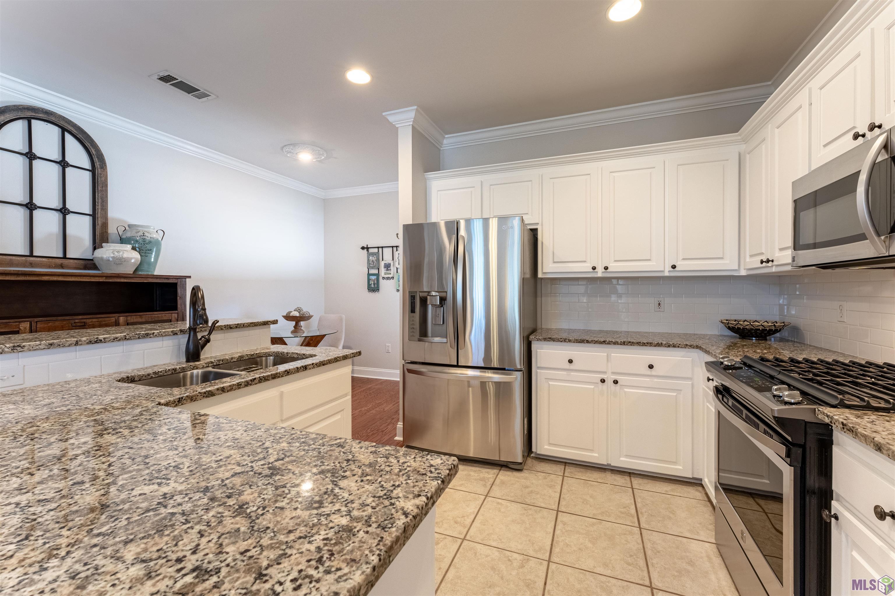 18357 Three Bars Drive Baton Rouge, LA 70817 - Photo 3 of 20 Gallery Image 3
