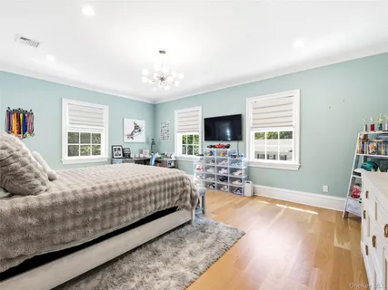 $6,998,000 | 55 Plymouth Road, Manhasset, NY 11030