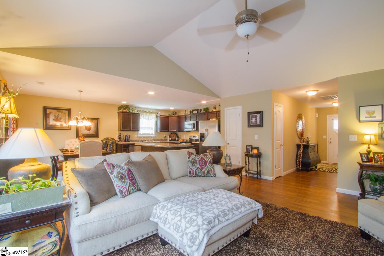 126 Gallant Lane Anderson, SC 29621 - Photo 8 of 36