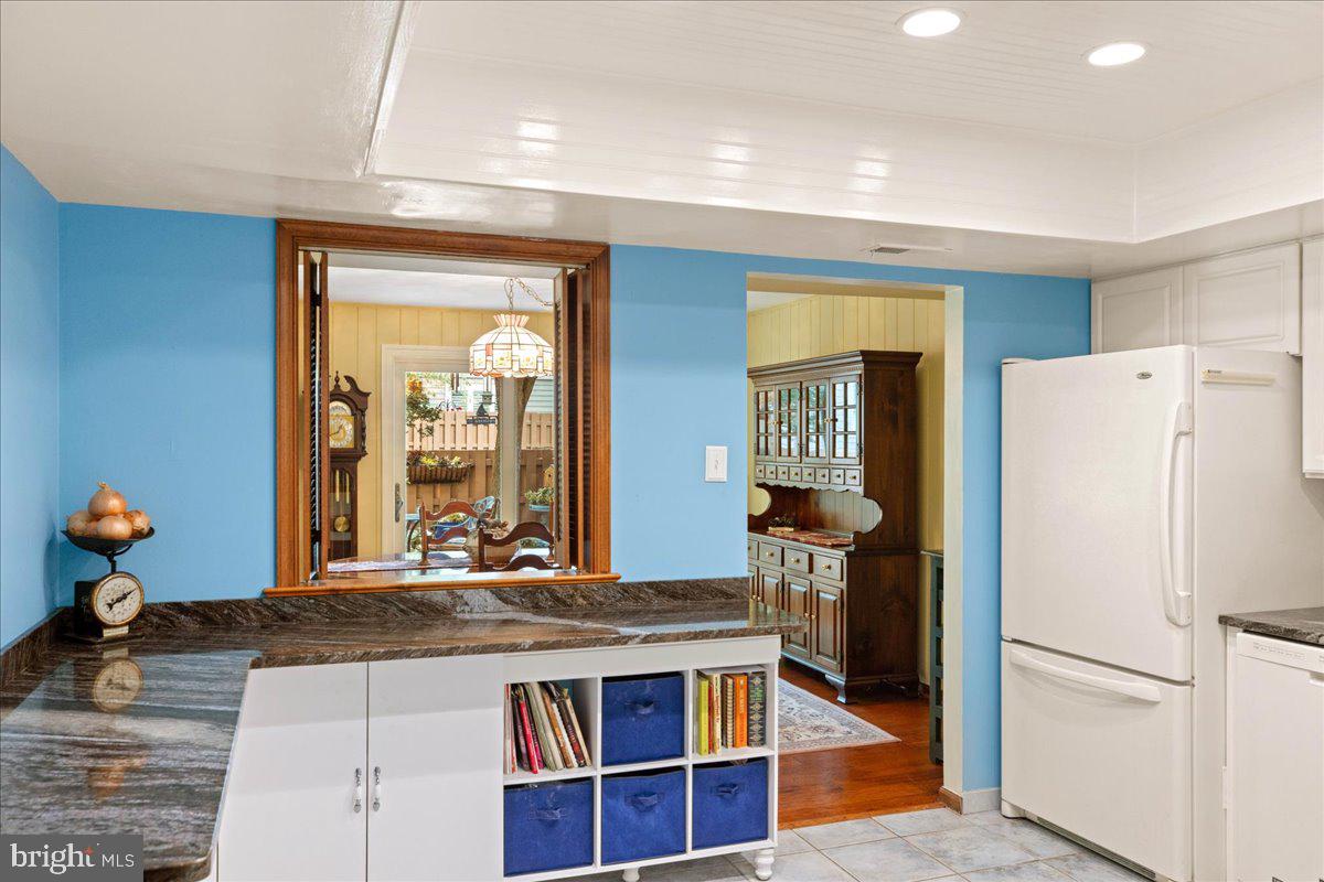 604 Hampton Court Doylestown, PA 18901 - Photo 14 of 37