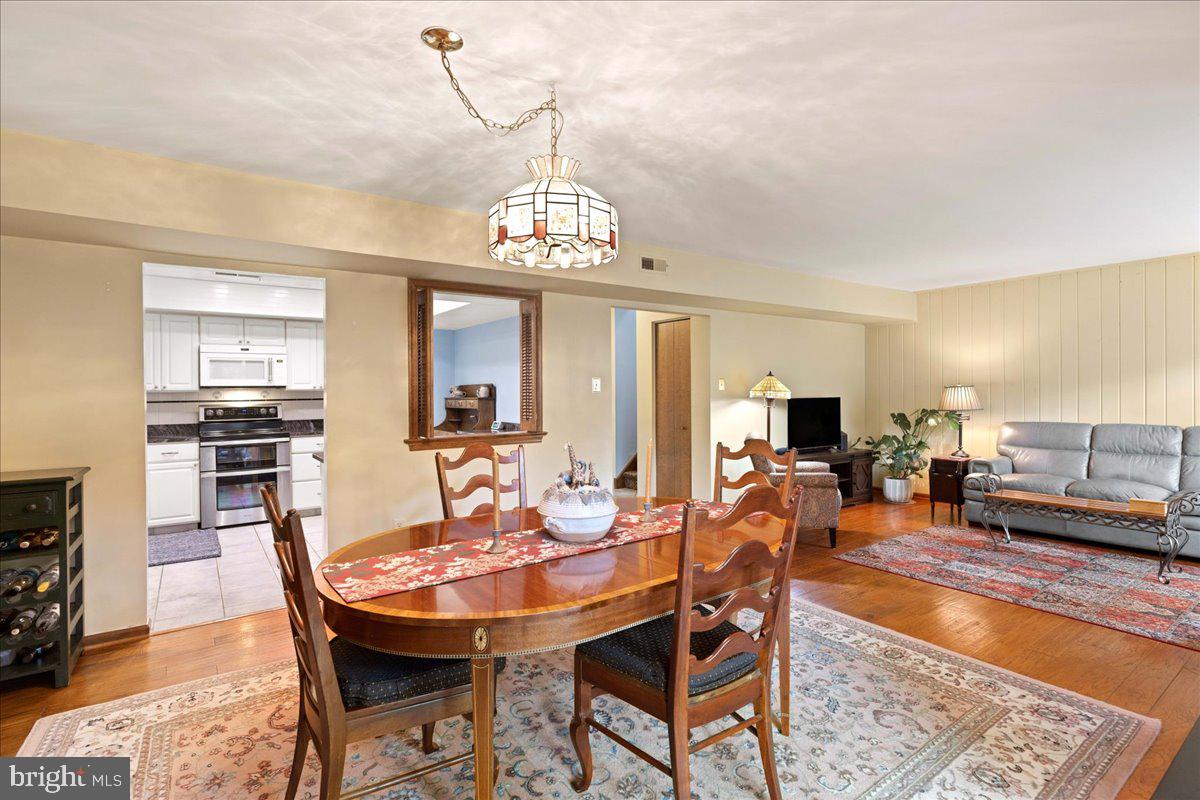 604 Hampton Court Doylestown, PA 18901 - Photo 17 of 37