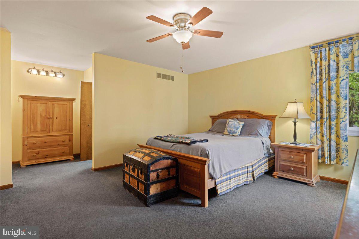 604 Hampton Court Doylestown, PA 18901 - Photo 24 of 37