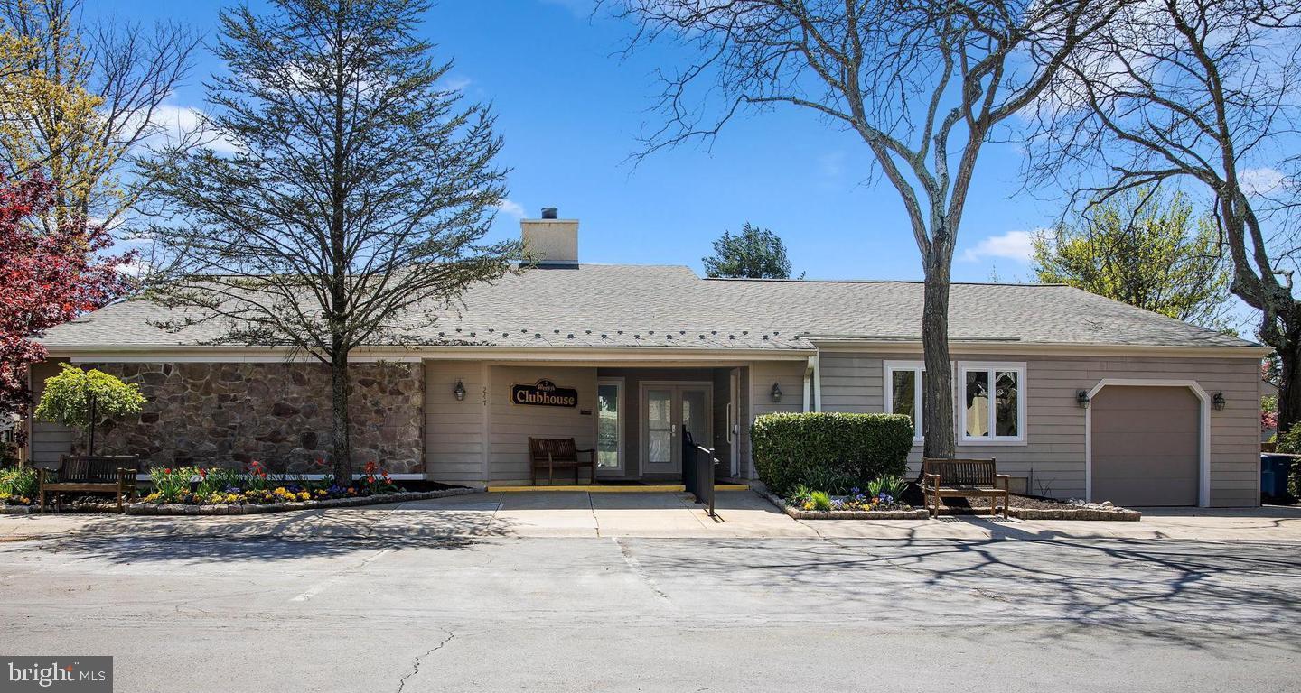 604 Hampton Court Doylestown, PA 18901 - Photo 34 of 37