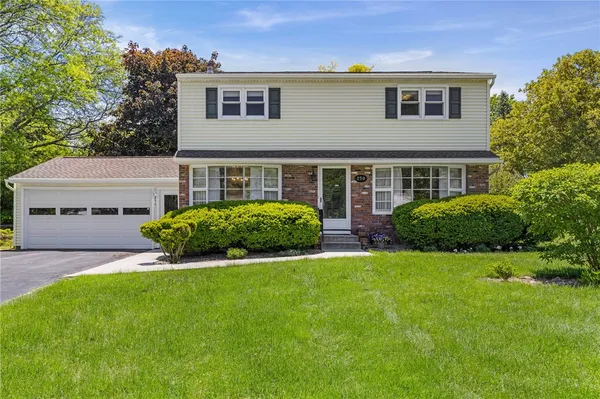 $349,900 | 250 Willowcrest Drive, Brighton, NY 14618