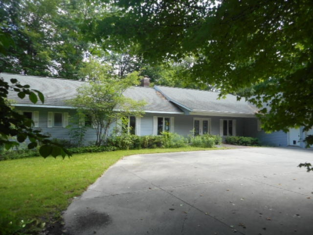 6701 Wabasis Road Northeast Belding, MI 48809 - Photo 1 of 6 087