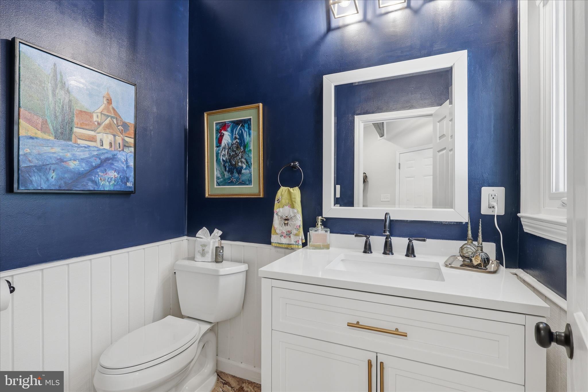 7514 Evans Ford Road Clifton, VA 20124 - Photo 20 of 86 Main Level Powder Room