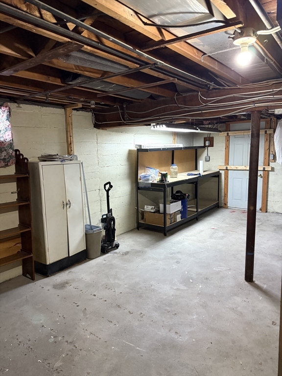 251 Rosewell Street Springfield, MA 01109 - Photo 22 of 26