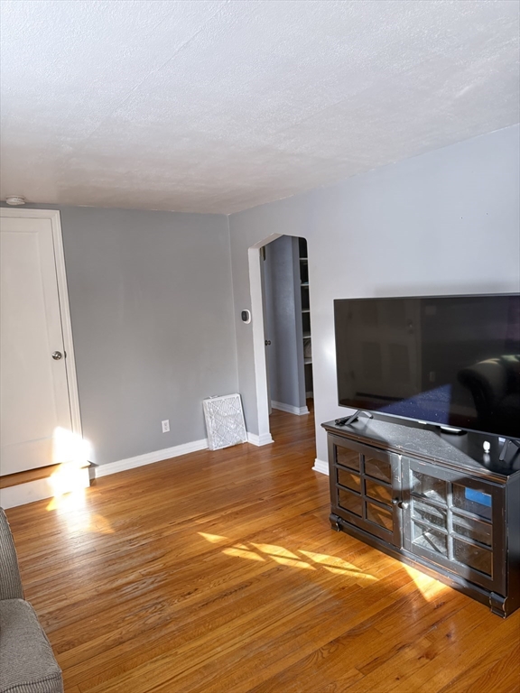 251 Rosewell Street Springfield, MA 01109 - Photo 8 of 26