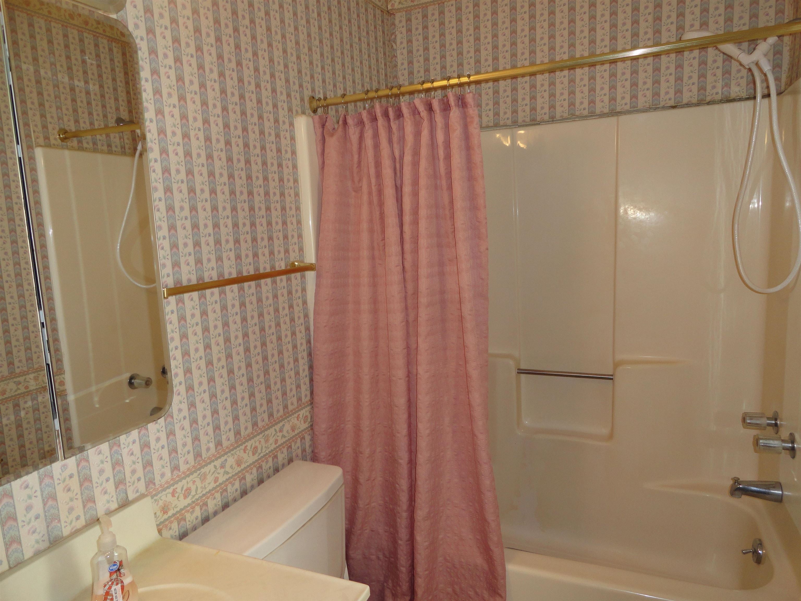 5821 East Pea Ridge Road, Unit 3 Huntington, WV 25705 - Photo 12 of 20 Gallery Image 12
