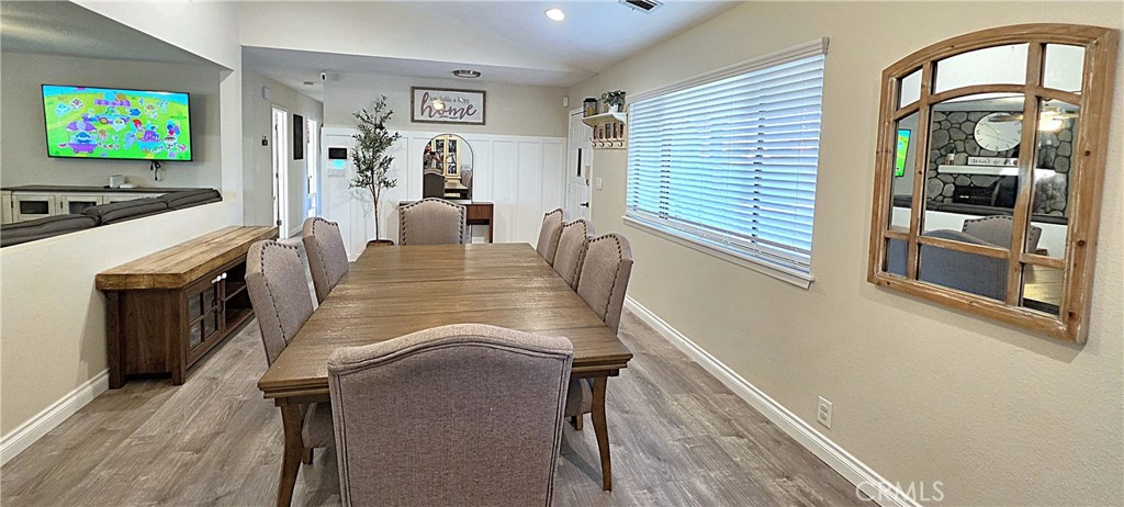 13930 Crow Road Apple Valley, CA 92307 - Photo 3 of 23