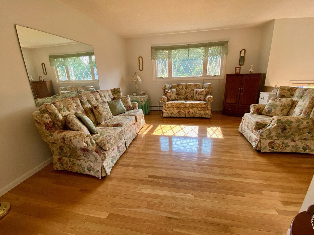 19 Mt Philo Road Shelburne, VT 05482 - Photo 4 of 29 Gallery Image 4