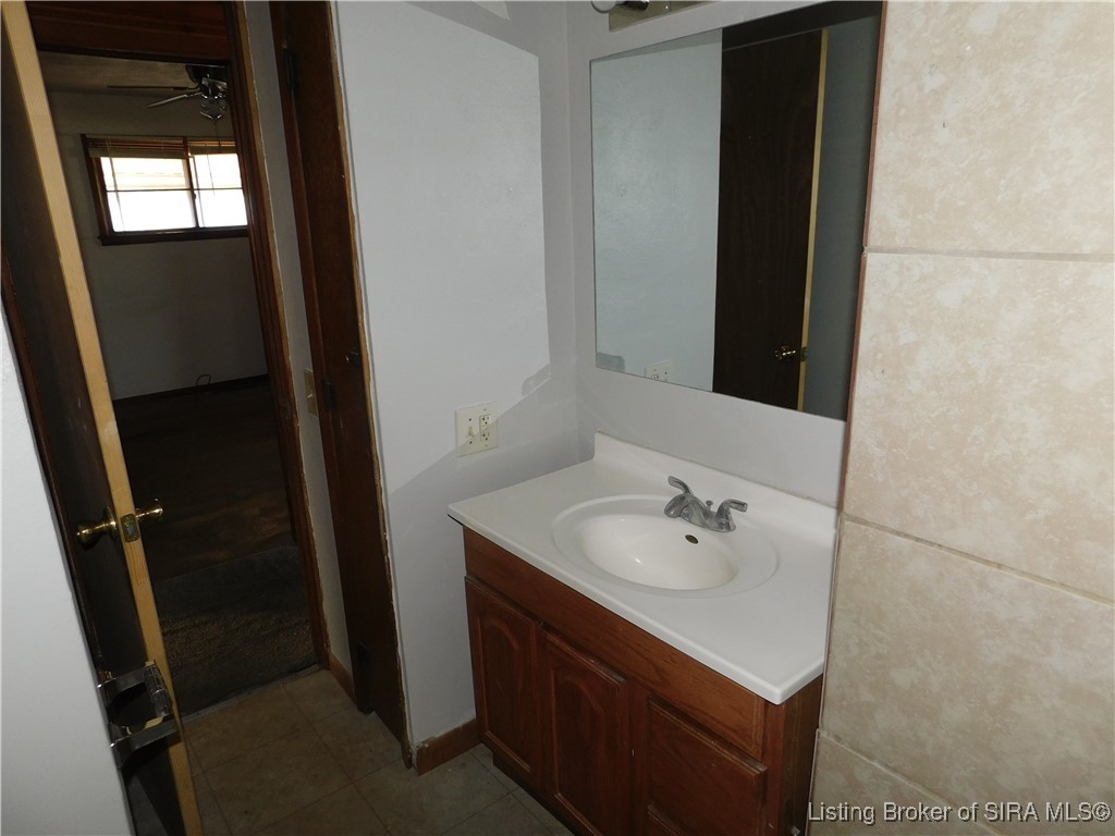 2911 Washington Avenue Bedford, IN 47421 - Photo 22 of 39