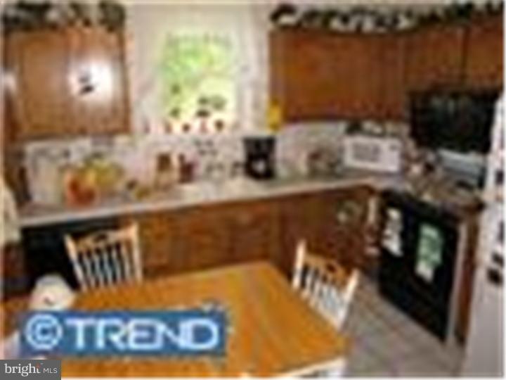 3690 Chesterfield Road Philadelphia, PA 19114 - Photo 6 of 8 Kitchen