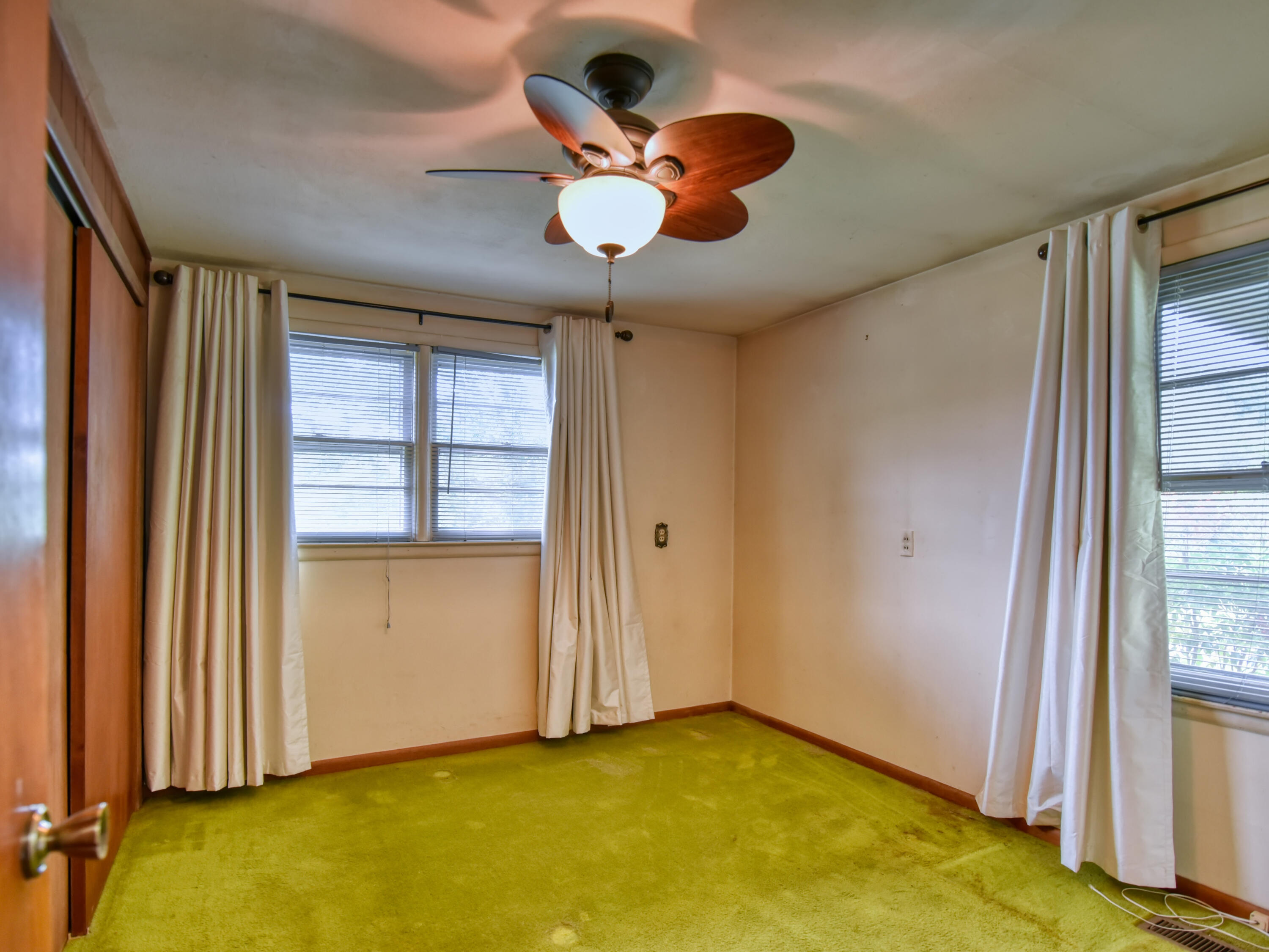 405 Old Emory Road Clinton, TN 37716 - Photo 19 of 28 405 Old Emory