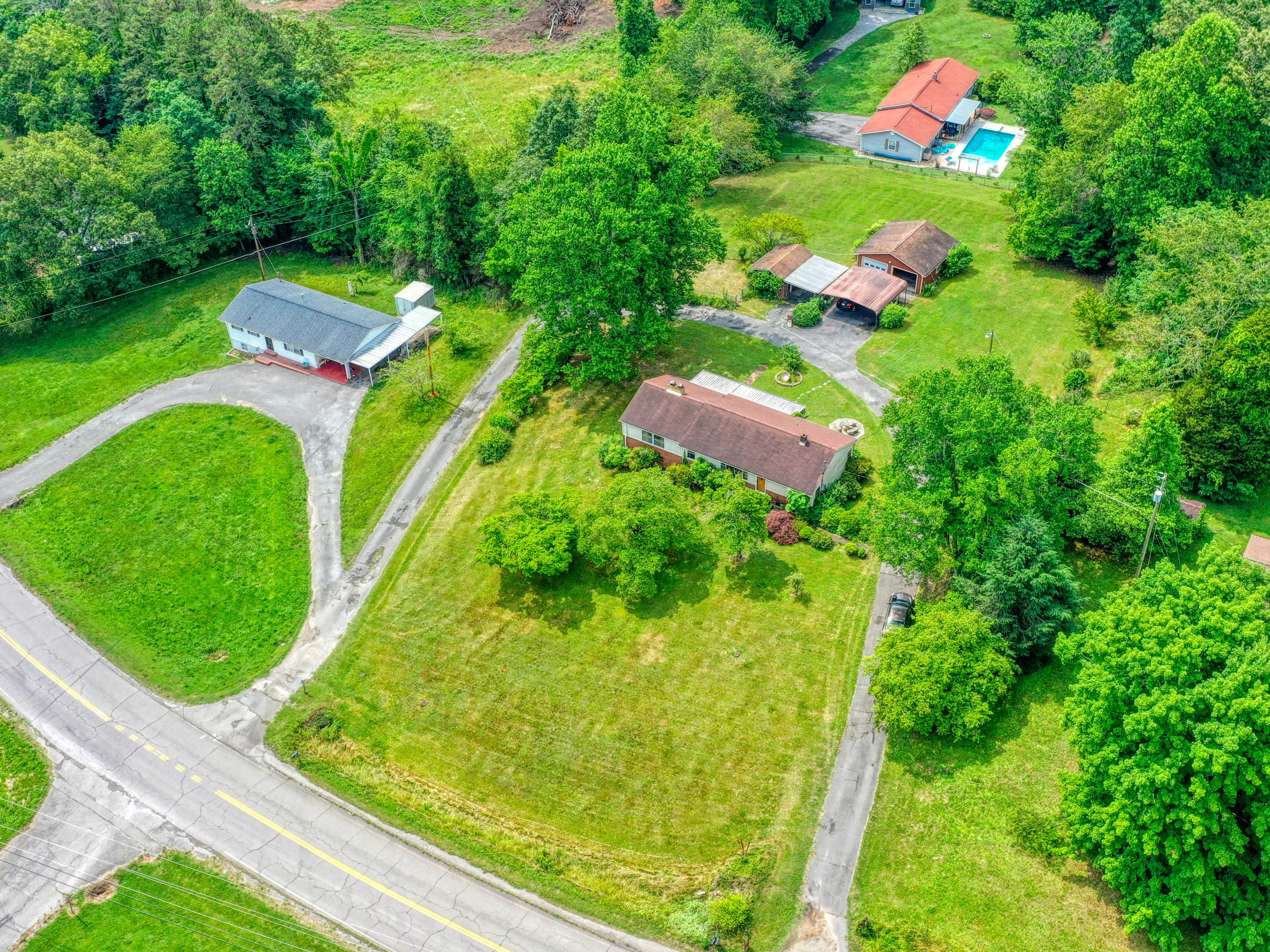 405 Old Emory Road Clinton, TN 37716 - Photo 3 of 28 405 Old Emory