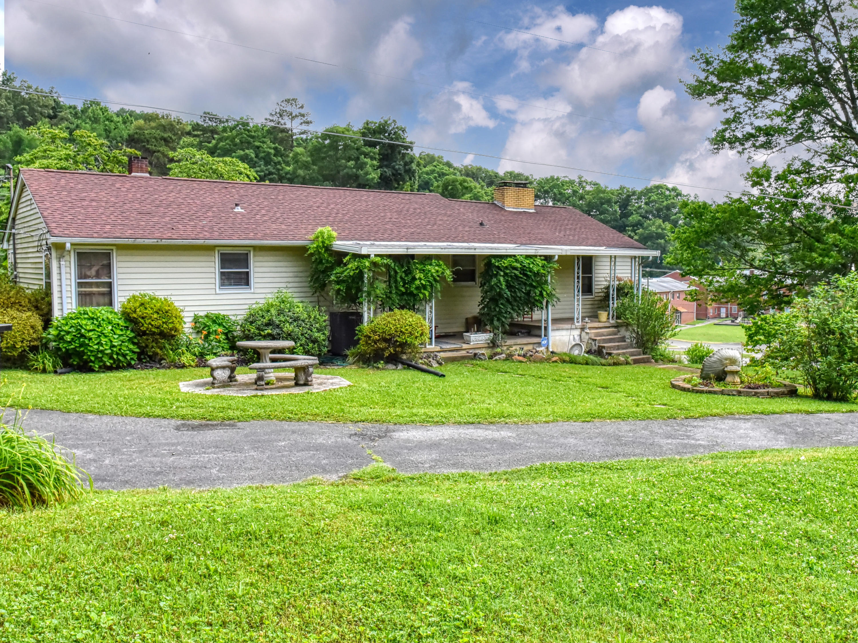 405 Old Emory Road Clinton, TN 37716 - Photo 27 of 28 405 Old Emory