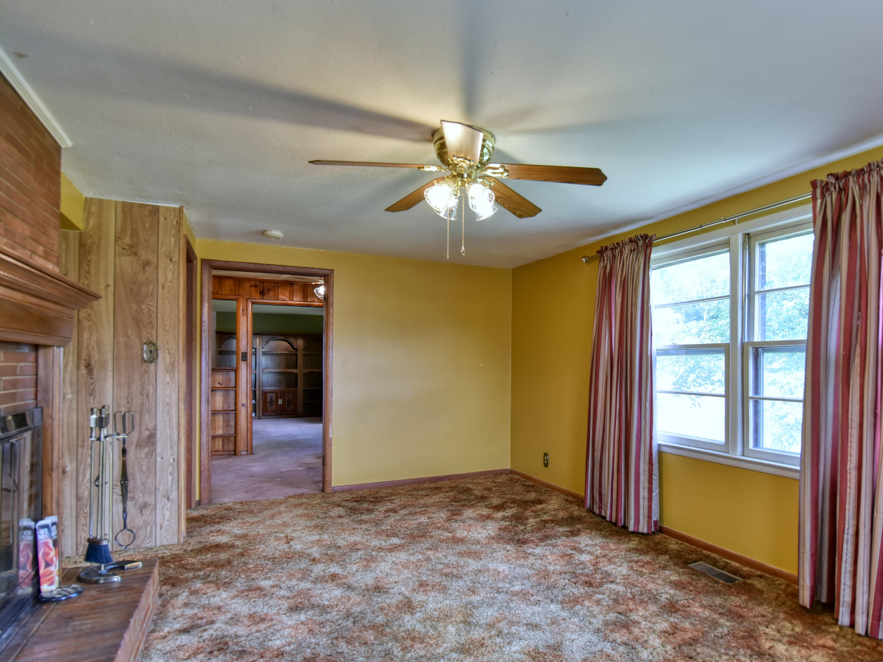 405 Old Emory Road Clinton, TN 37716 - Photo 7 of 28 405 Old Emory