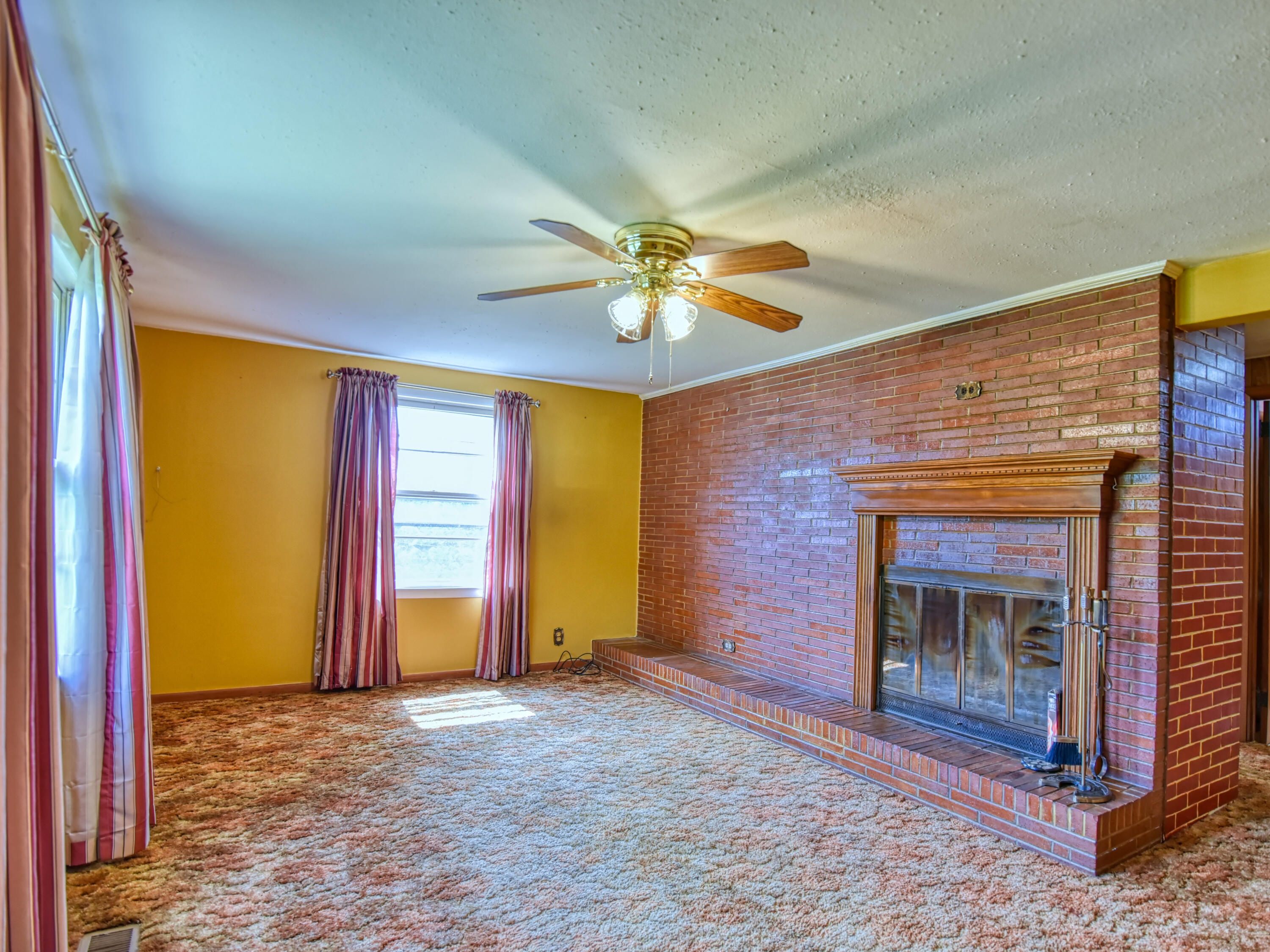 405 Old Emory Road Clinton, TN 37716 - Photo 8 of 28 405 Old Emory