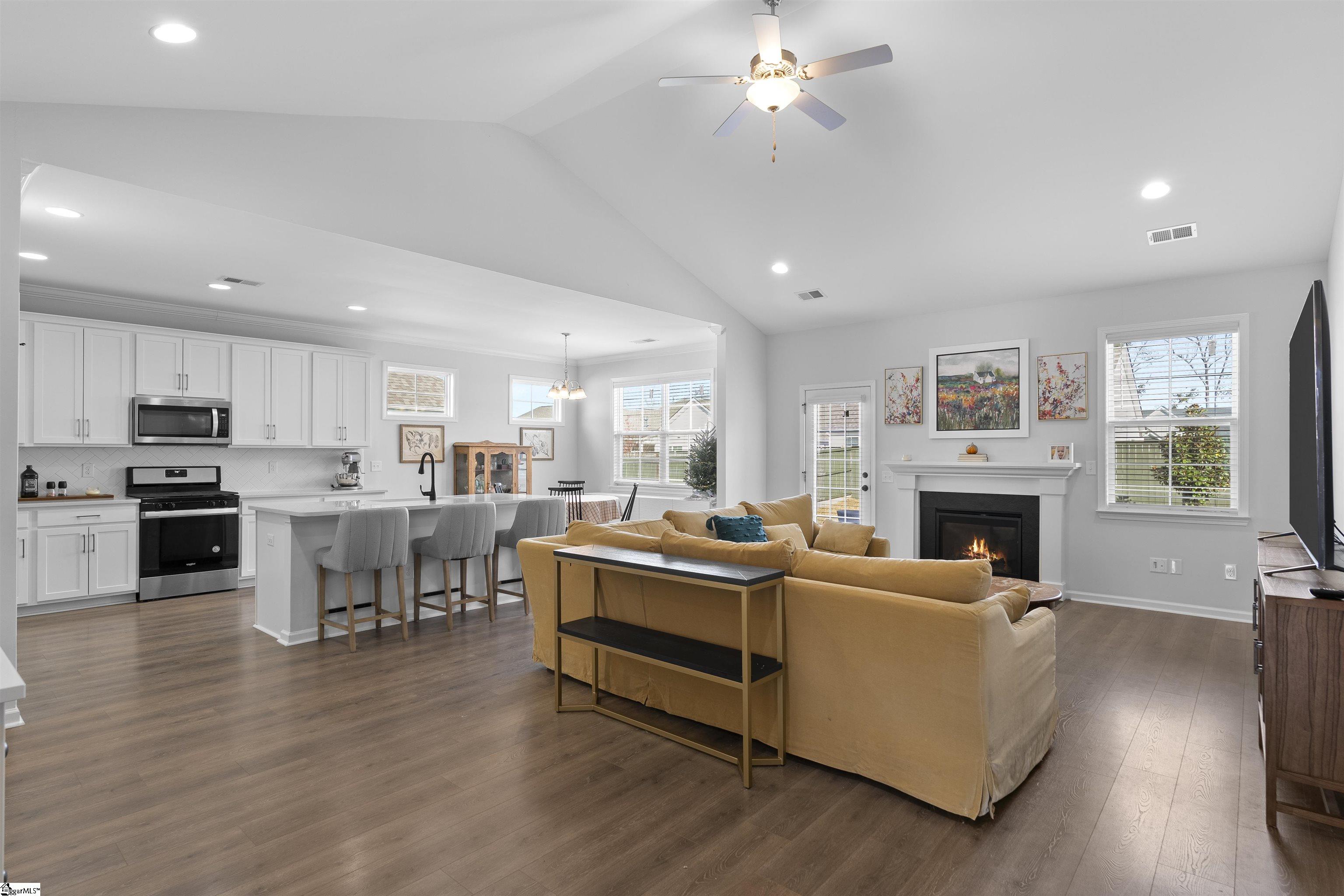 11 Octavia Road Taylors, SC 29687 - Photo 3 of 36 Gallery Image 3