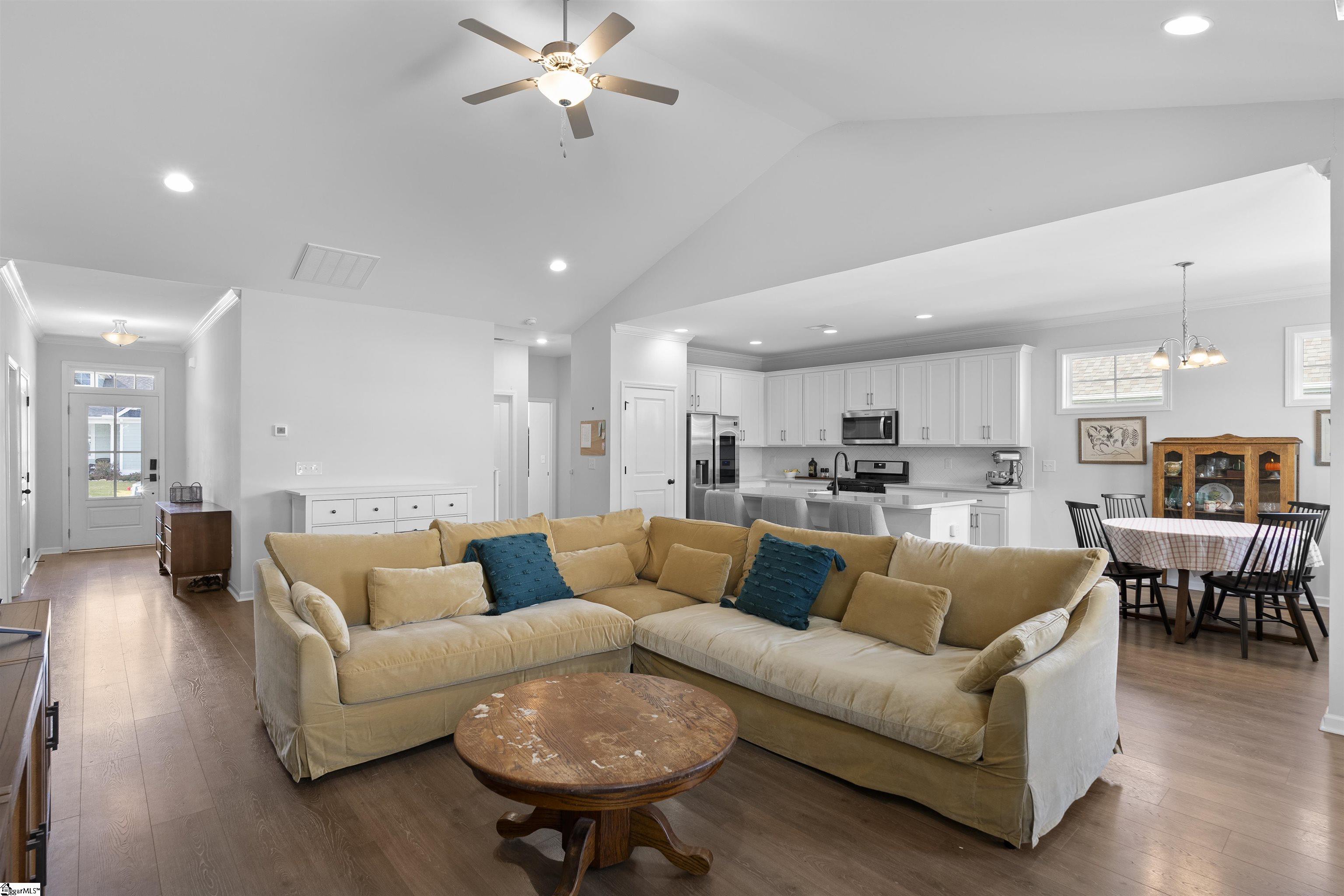 11 Octavia Road Taylors, SC 29687 - Photo 4 of 36 Gallery Image 4