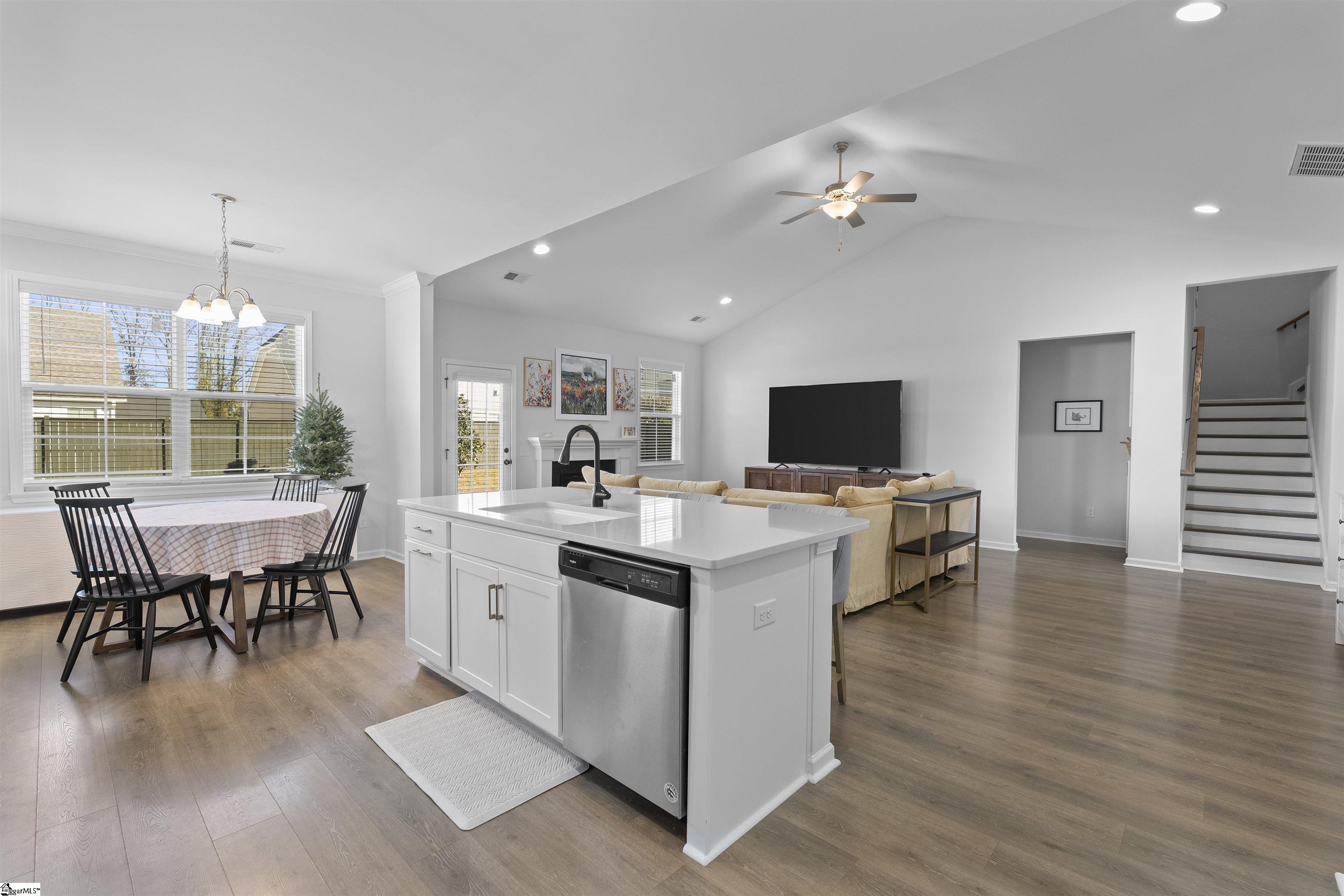 11 Octavia Road Taylors, SC 29687 - Photo 8 of 36 Gallery Image 8