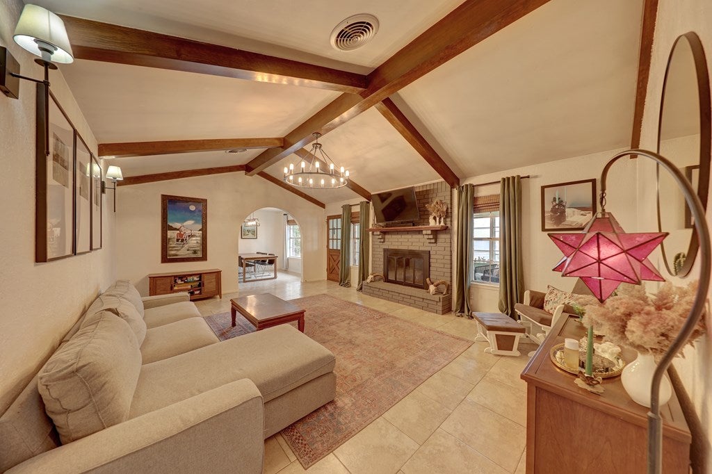 2000 Enfield Road Alpine, TX 79830 - Photo 8 of 27 Gallery Image 8