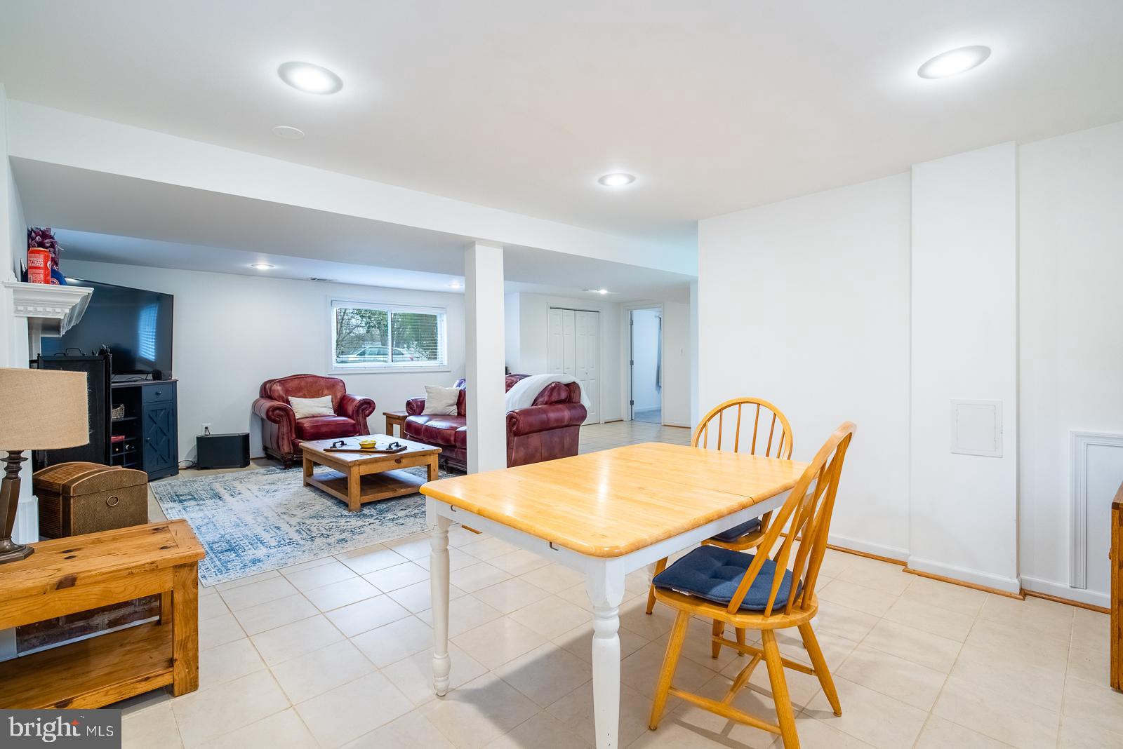 6641 Kerns Road Falls Church, VA 22042 - Photo 25 of 35 Space to entertain