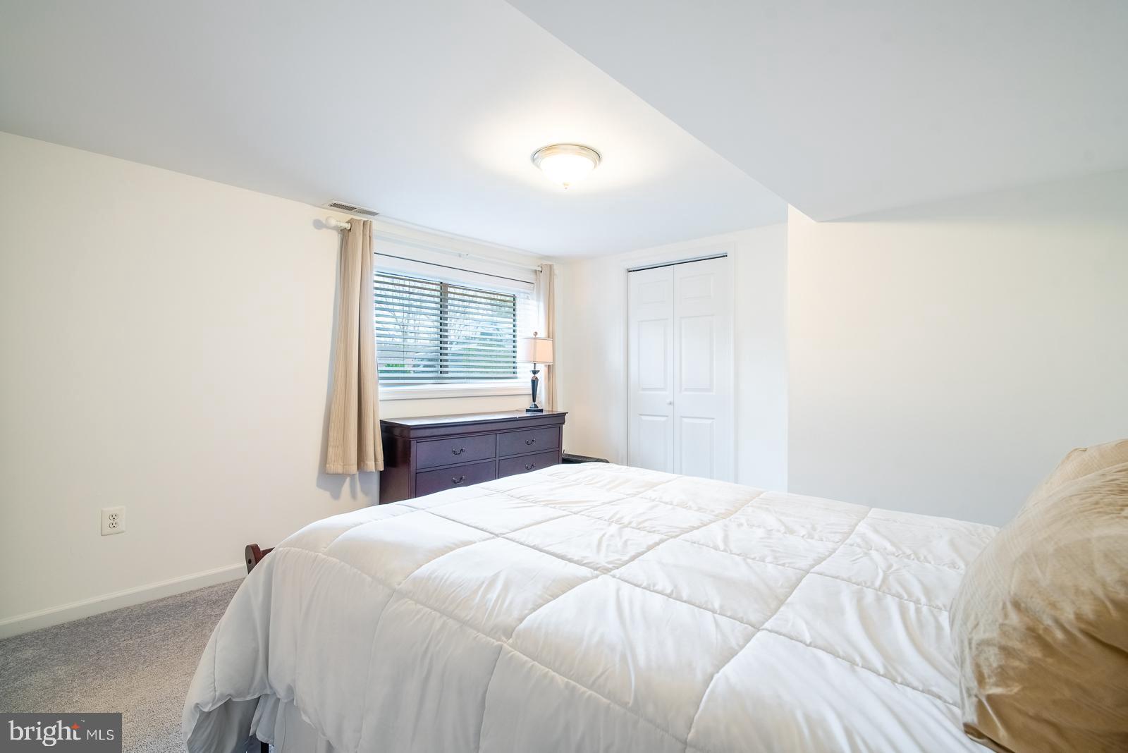 6641 Kerns Road Falls Church, VA 22042 - Photo 27 of 35