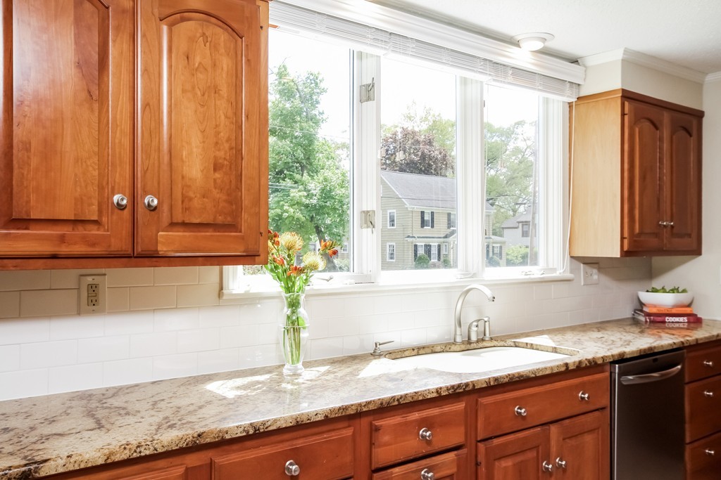 61 Chatham Road Longmeadow, MA 01106 - Photo 11 of 30 Gallery Image 11