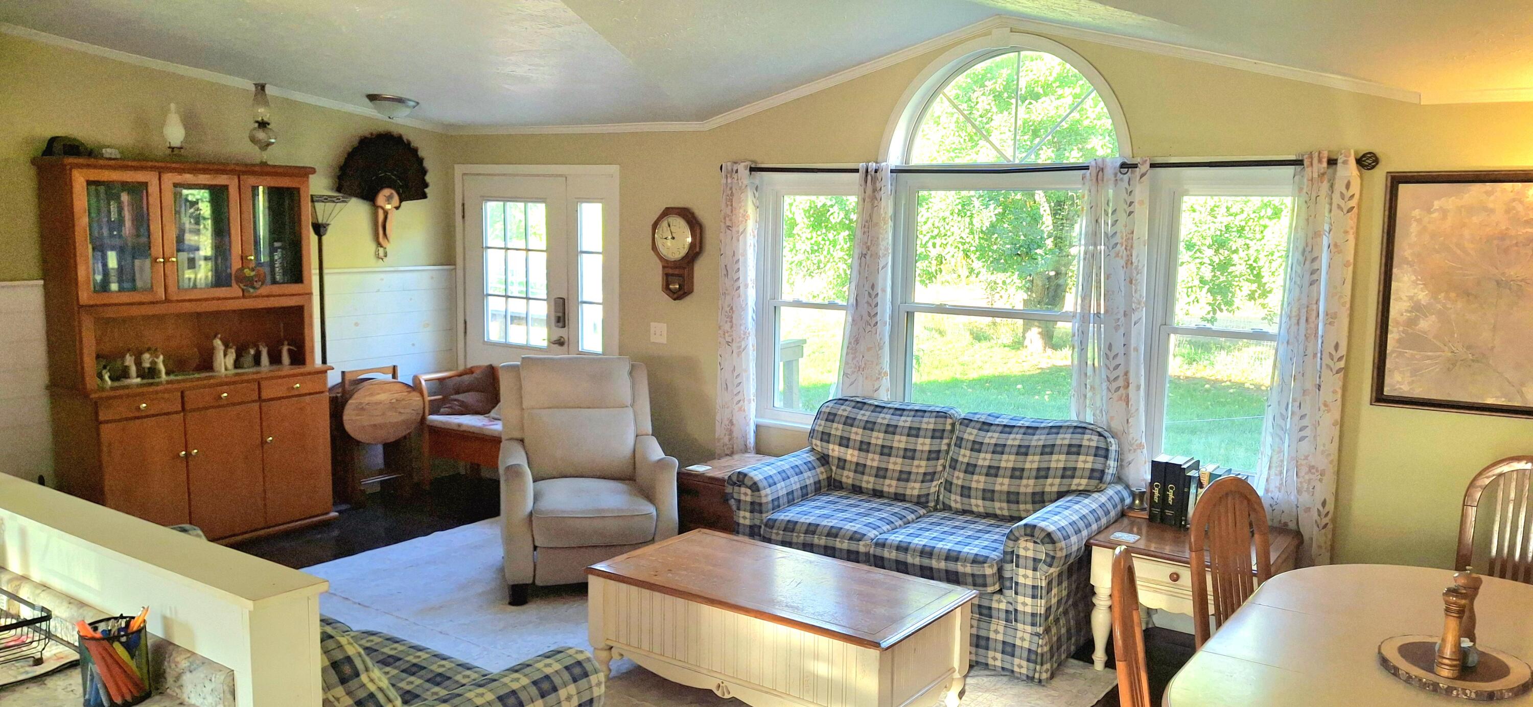 4640 North Harding Avenue Harrison, MI 48625 - Photo 16 of 24 IMG_20251001_123928 (4)