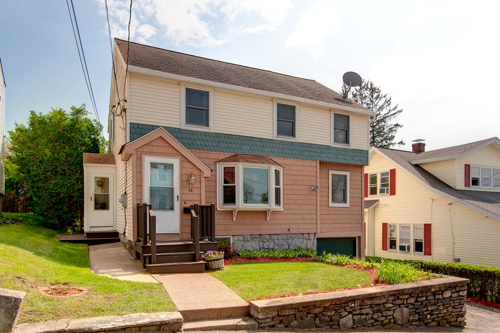 34 Fairhaven Road Worcester, MA 01606 - Photo 1 of 17 Gallery Image 1