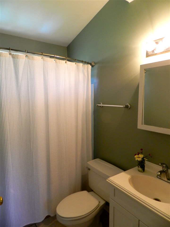 206 East Ridgeview Drive Bloomington, IN 47401 - Photo 8 of 14 Gallery Image 8