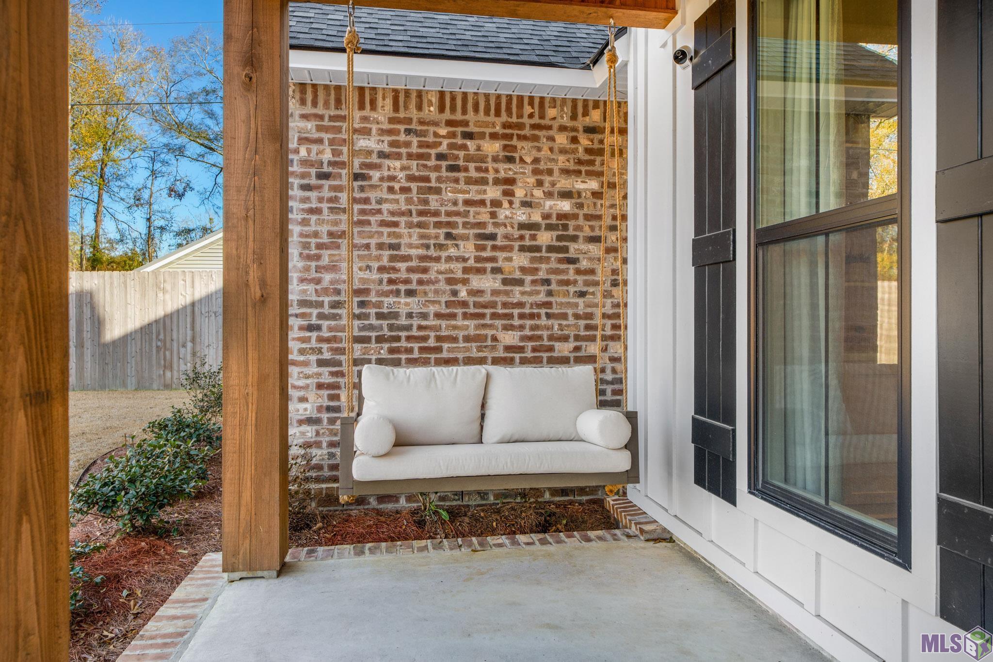 10598 Arnold Road Denham Springs, LA 70726 - Photo 5 of 44