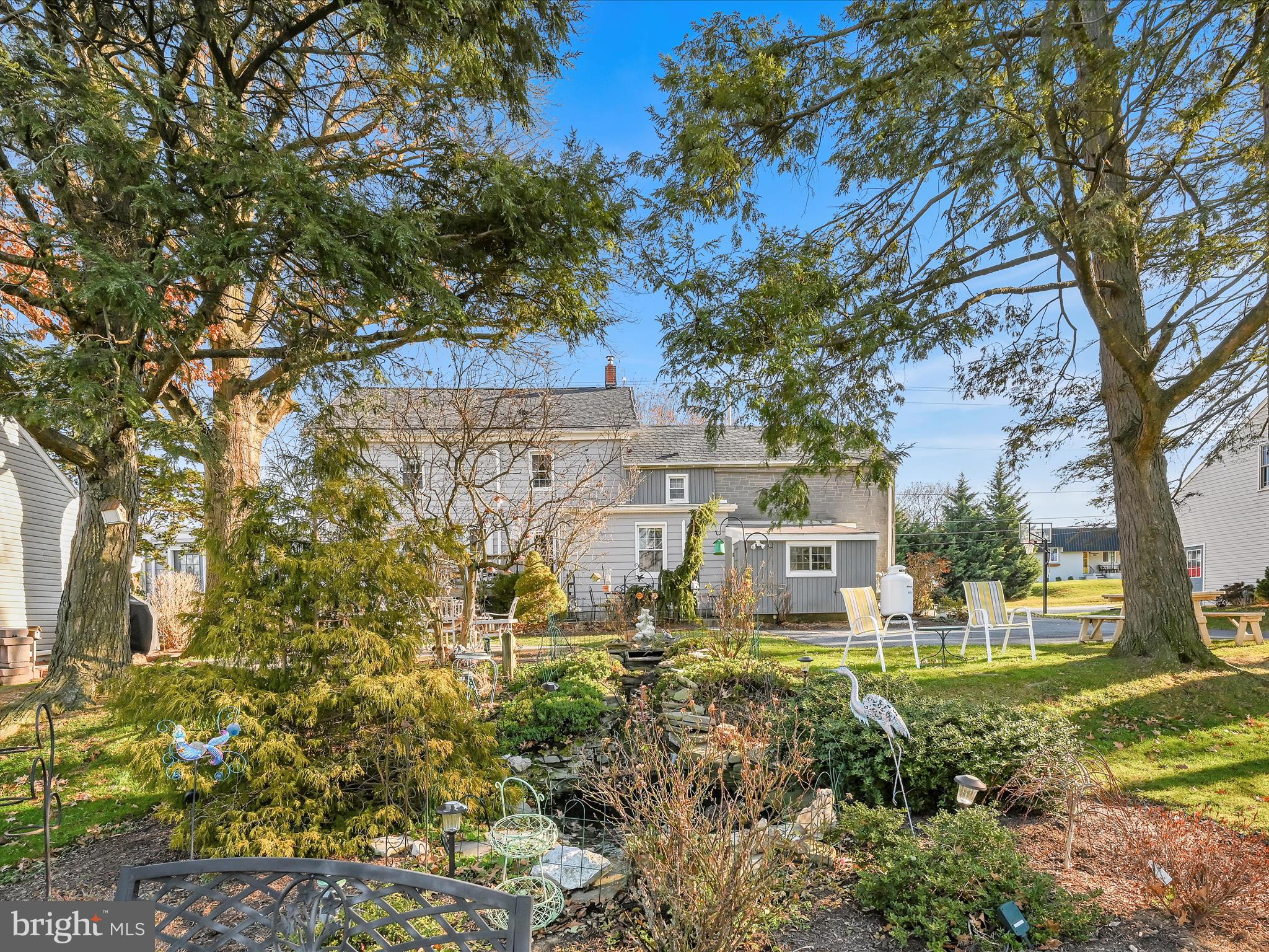 702 Woodcrest Avenue Lititz, PA 17543 - Photo 49 of 54 Rear landscaped bed