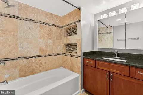 $360,000 | 2100 Langston Boulevard, Unit 335, Arlington, VA 22201