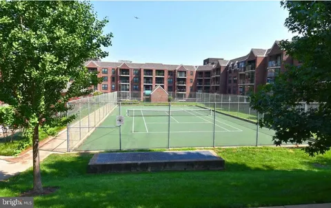 $360,000 | 2100 Langston Boulevard, Unit 335, Arlington, VA 22201