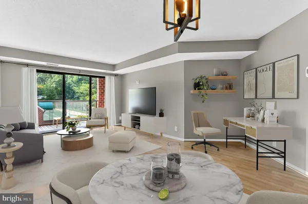 $360,000 | 2100 Langston Boulevard, Unit 335, Arlington, VA 22201