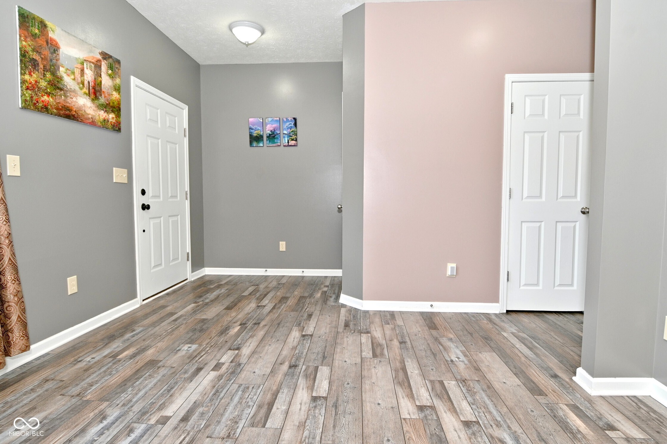 8643 Pattype Lane Avon, IN 46123 - Photo 3 of 44