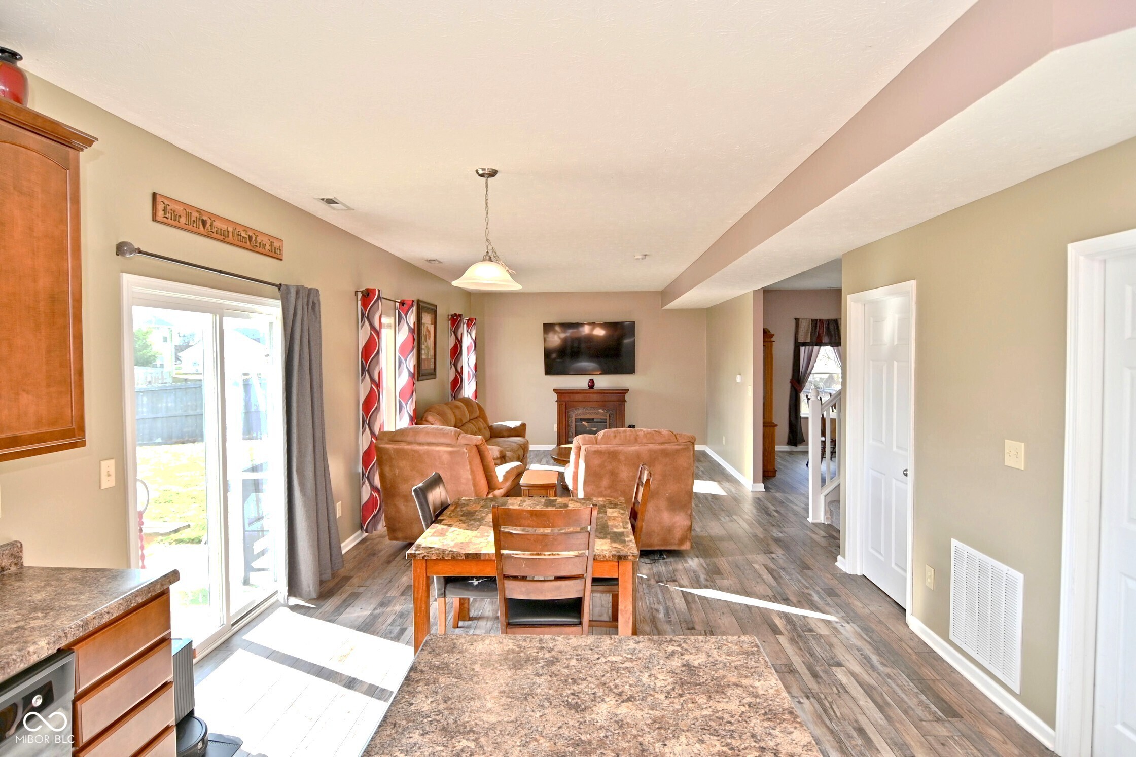 8643 Pattype Lane Avon, IN 46123 - Photo 8 of 44