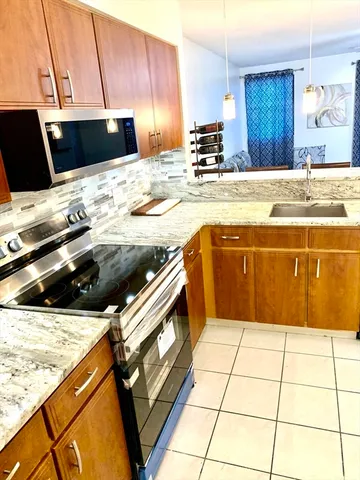 $379,999 | 50 South Common Street, Unit 405, Lynn, MA 01902