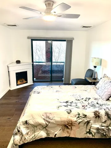 $379,999 | 50 South Common Street, Unit 405, Lynn, MA 01902