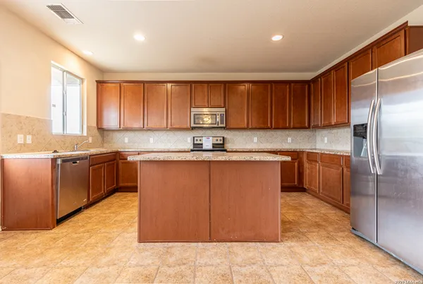 $1,999 | 24262 Invitation Oak, San Antonio, TX 78261