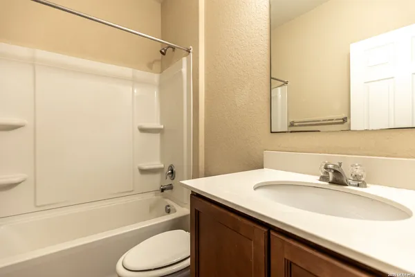 $1,999 | 24262 Invitation Oak, San Antonio, TX 78261