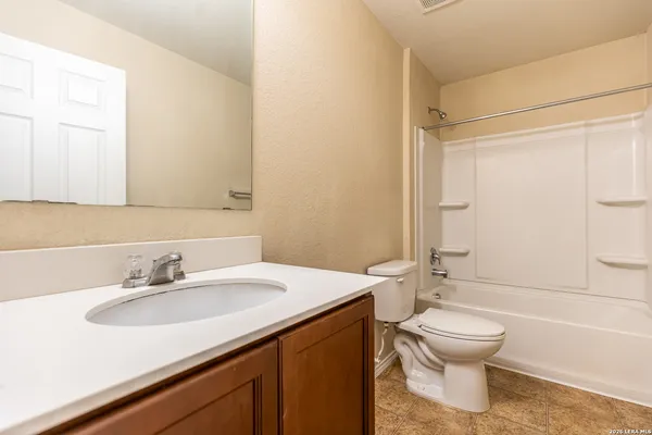 $1,999 | 24262 Invitation Oak, San Antonio, TX 78261