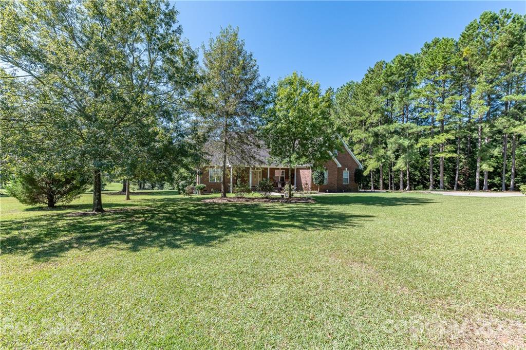 1658 Douglas Road Lancaster, SC 29720 - Photo 4 of 35 Gallery Image 4