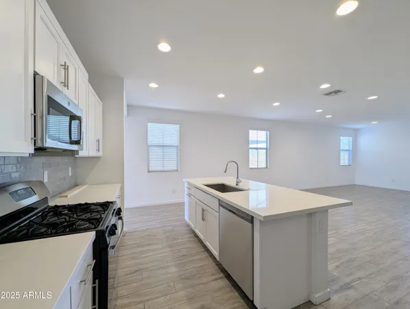 $2,298 | 4827 South 117th Avenue, Avondale, AZ 85323